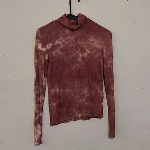 Pink tie dye turtle neck shirt size extra small